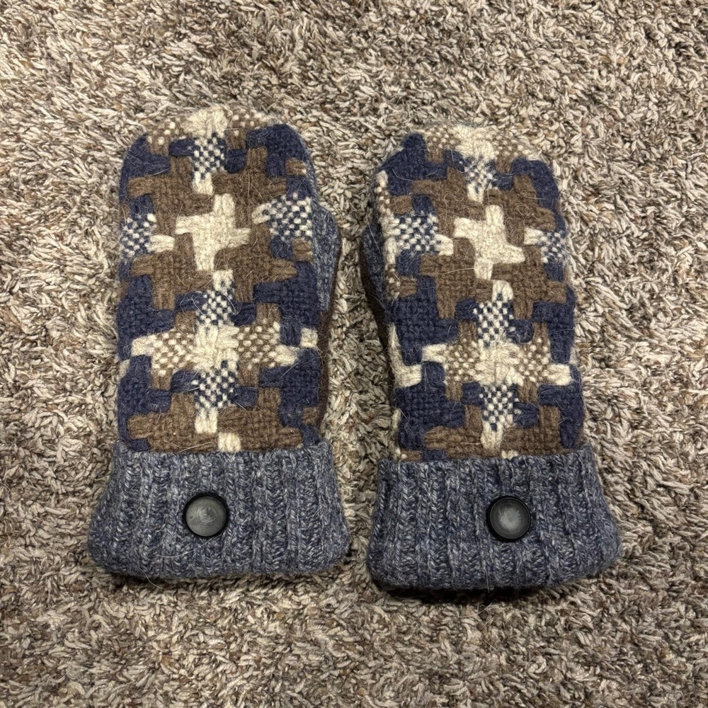 Cozy Knit Mittens with Button Detail